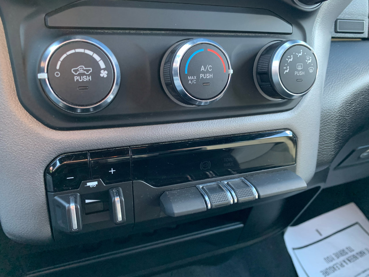 Used 2024 RAM 2500 Big Horn image 23