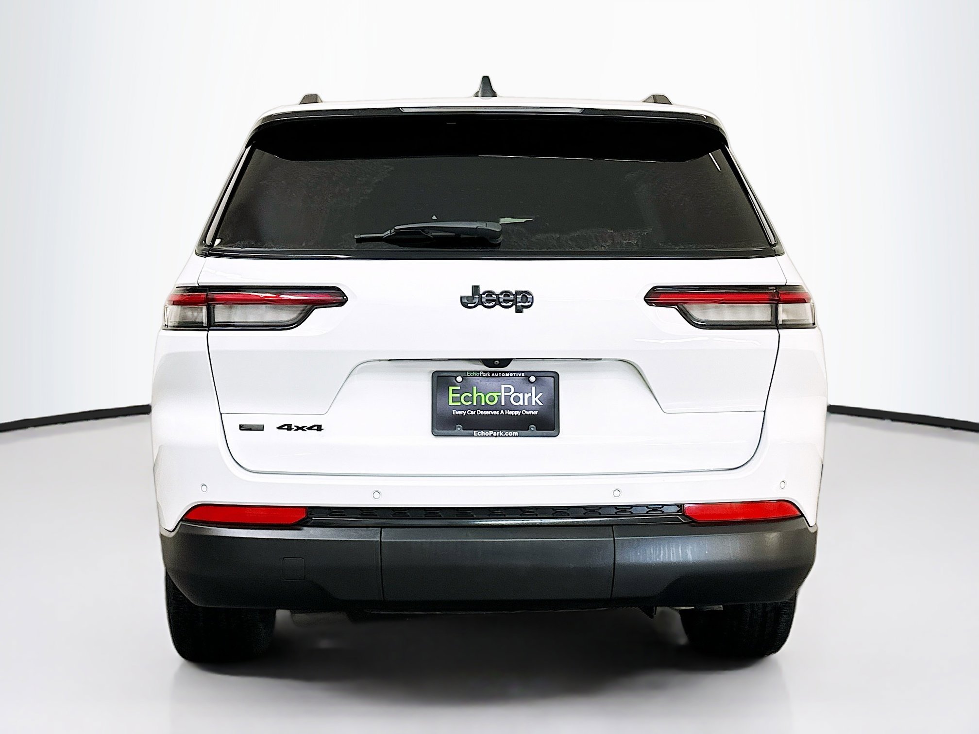 Used 2023 Jeep Grand Cherokee L Laredo image 7