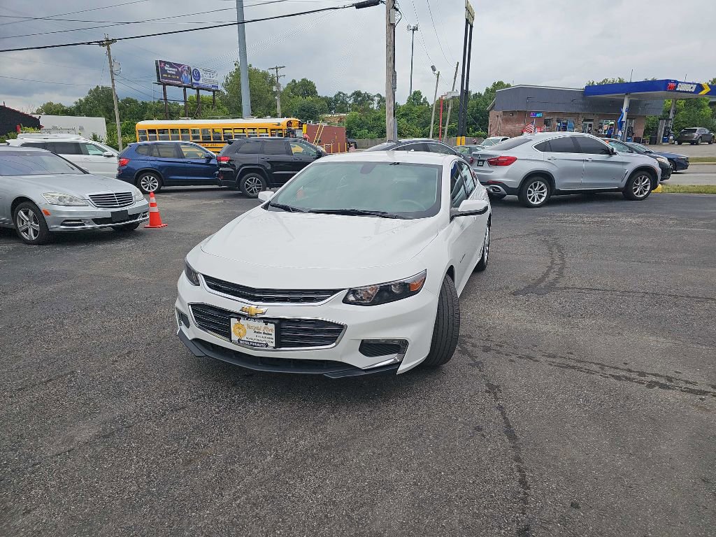 Used 2017 Chevrolet Malibu LT image 7