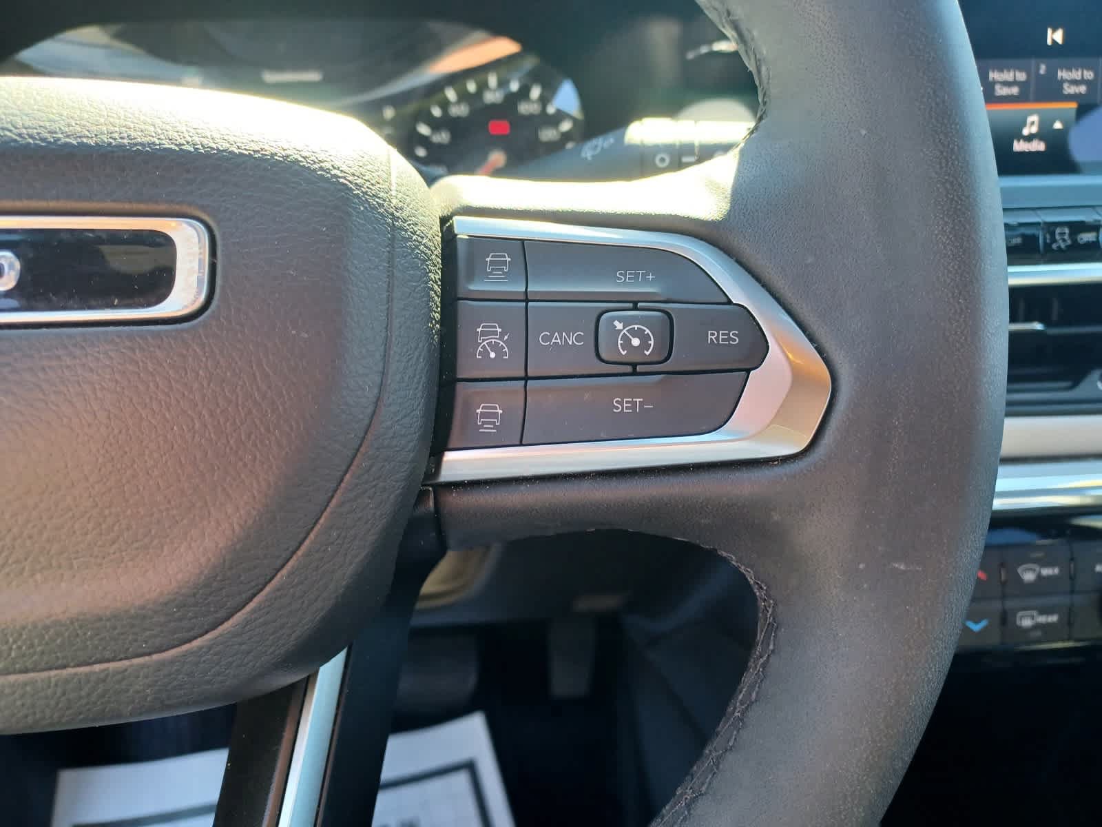 Used 2023 Jeep Compass Limited w/ Sun and Sound Group AWD/4WD image 16