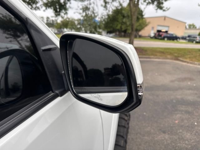 Used 2023 Toyota Tacoma TRD Sport AWD/4WD image 12