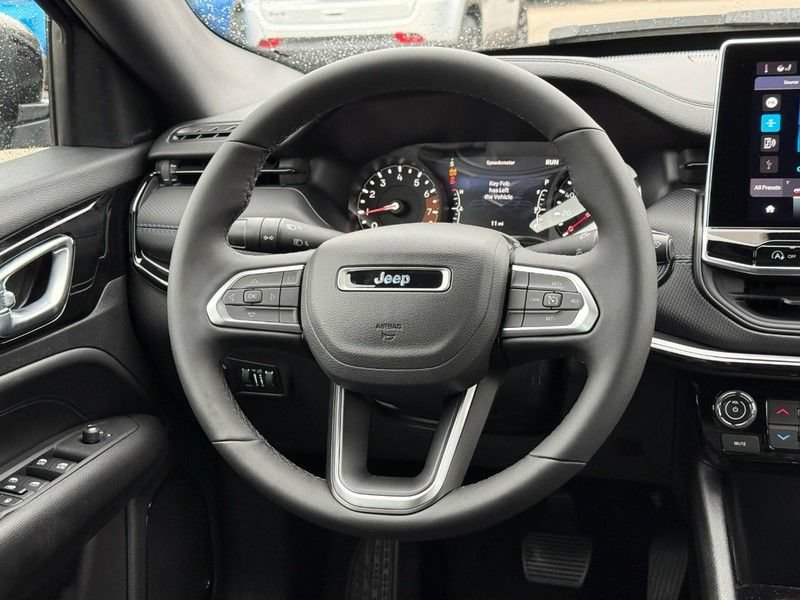 New 2026 Jeep Compass Latitude AWD/4WD image 8