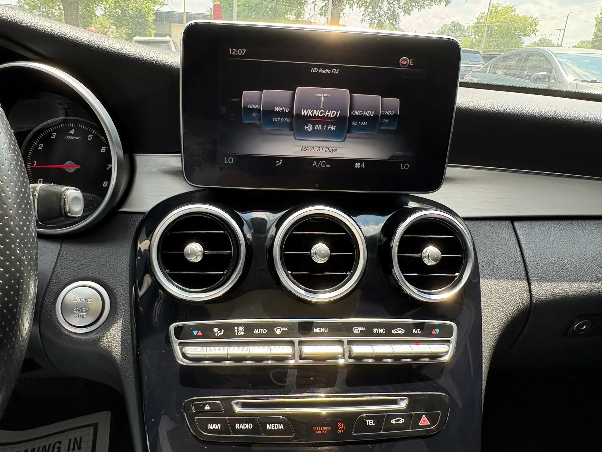 Used 2016 Mercedes-Benz C 300 4MATIC Sedan image 38