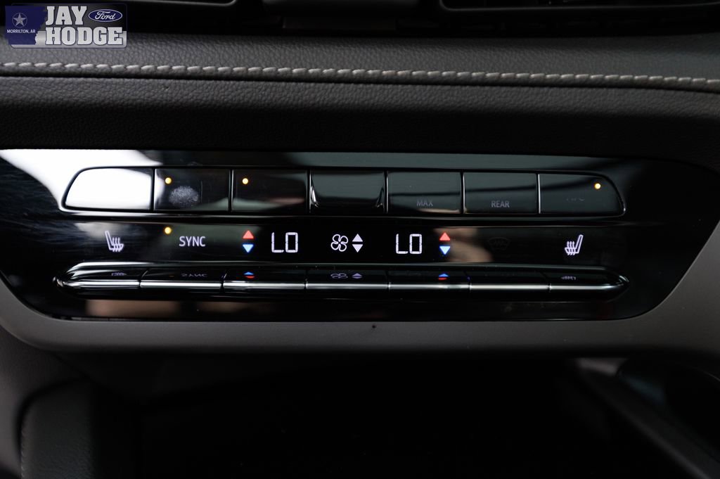 Used 2023 Buick Envision Essence w/ Technology Package I image 23