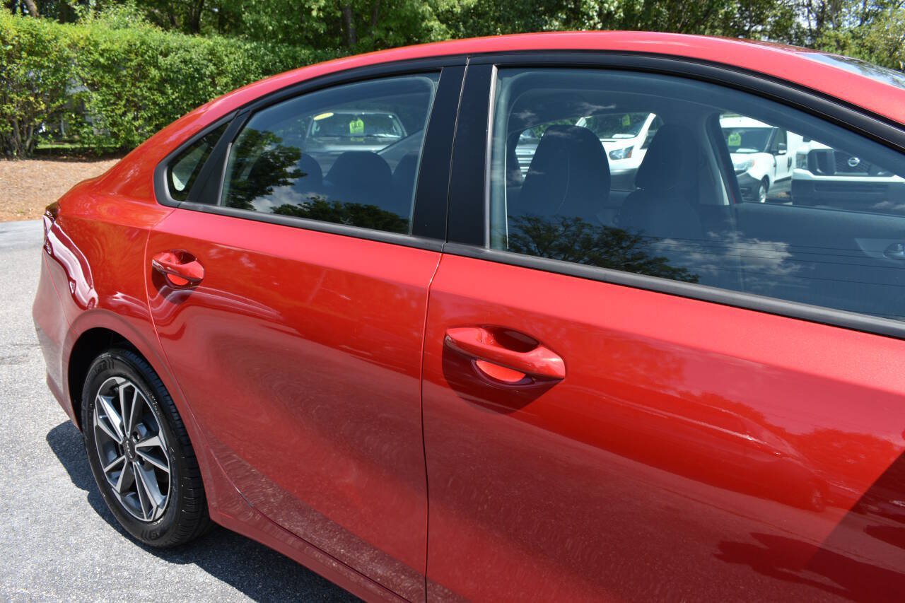 Used 2023 Kia Forte LXS FWD image 32