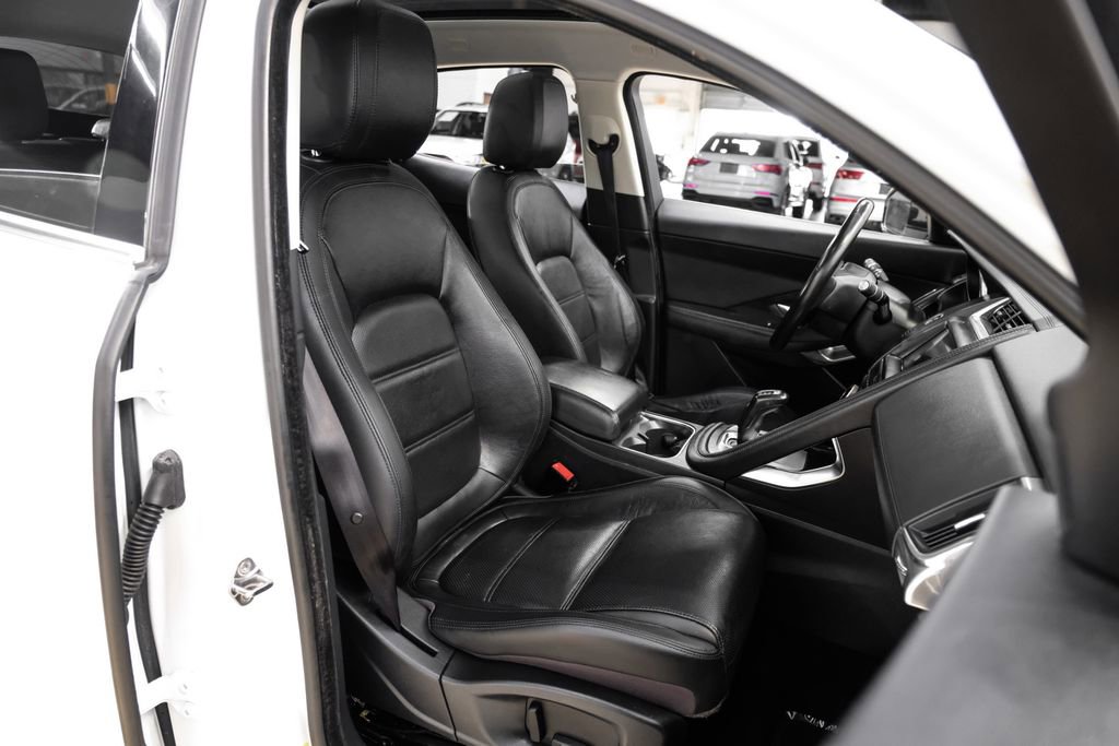Used 2018 Jaguar E-PACE S AWD/4WD image 32