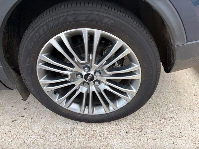 Used 2017 Lincoln MKX Reserve w/ Luxury Package FWD image 4
