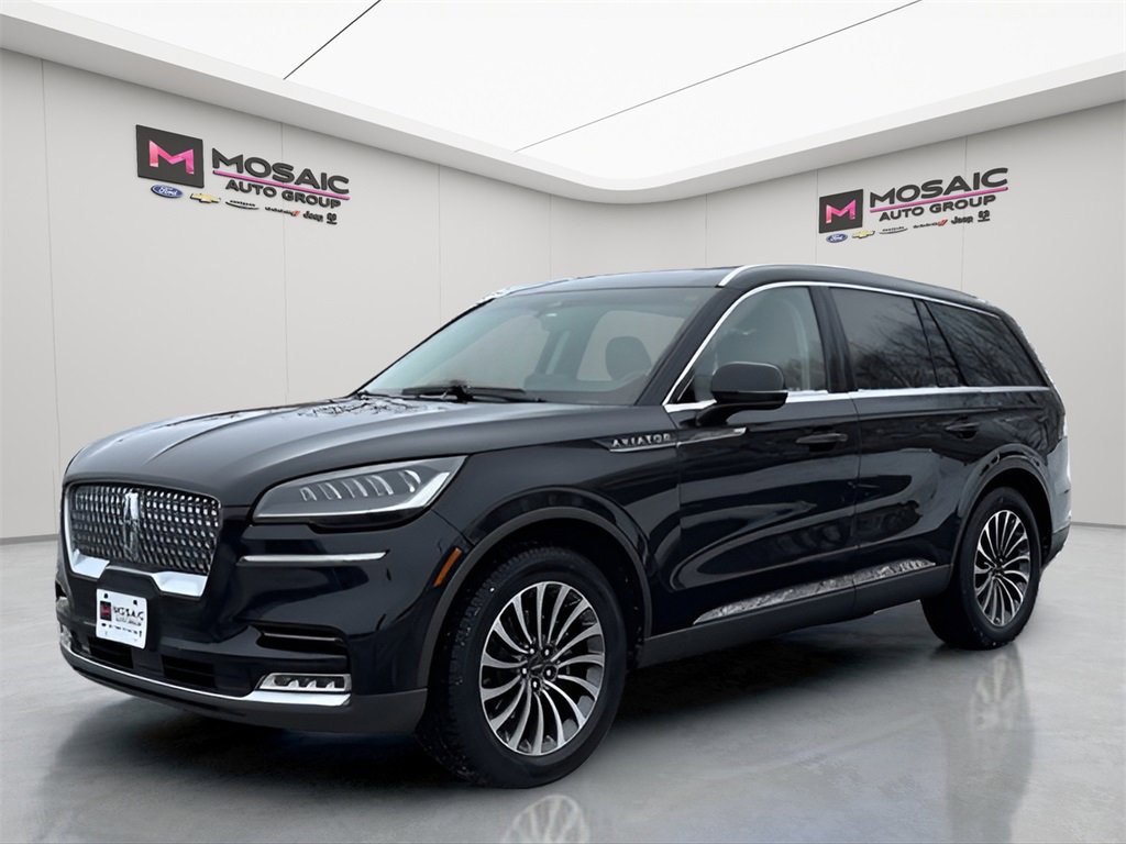 Used 2020 Lincoln Aviator Reserve w/ Elements Package Plus image 3