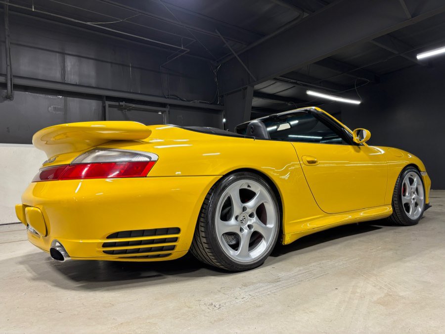 Used 2004 Porsche 911 Carrera 4S AWD/4WD image 8