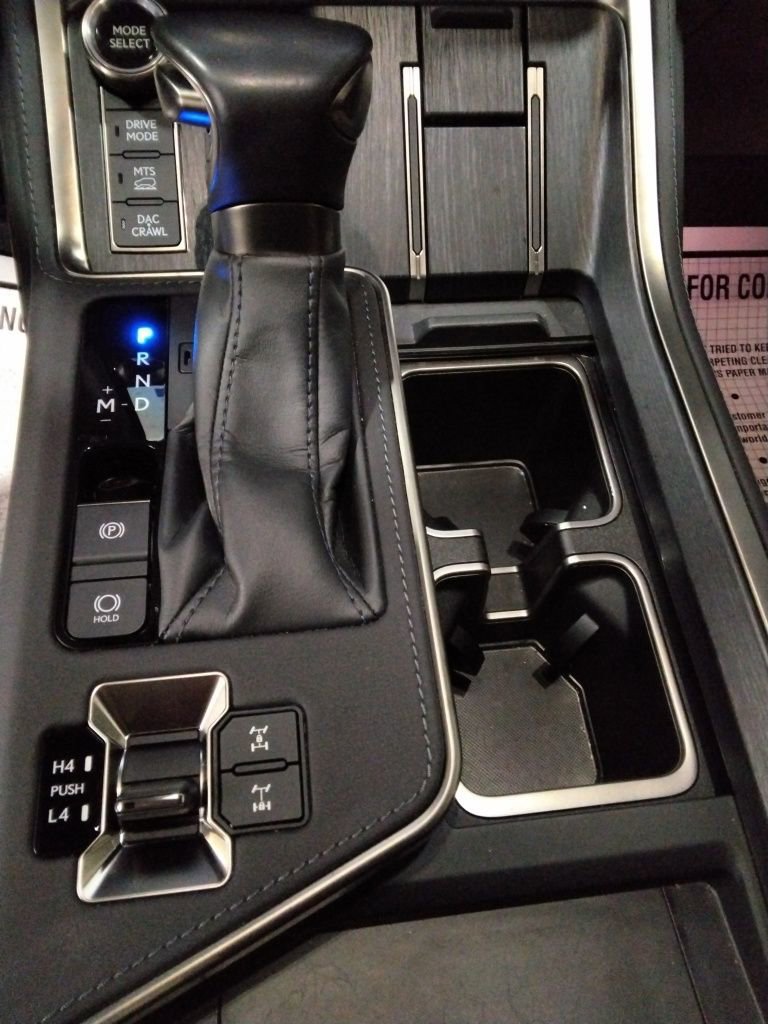 Used 2024 Lexus GX 550 image 19