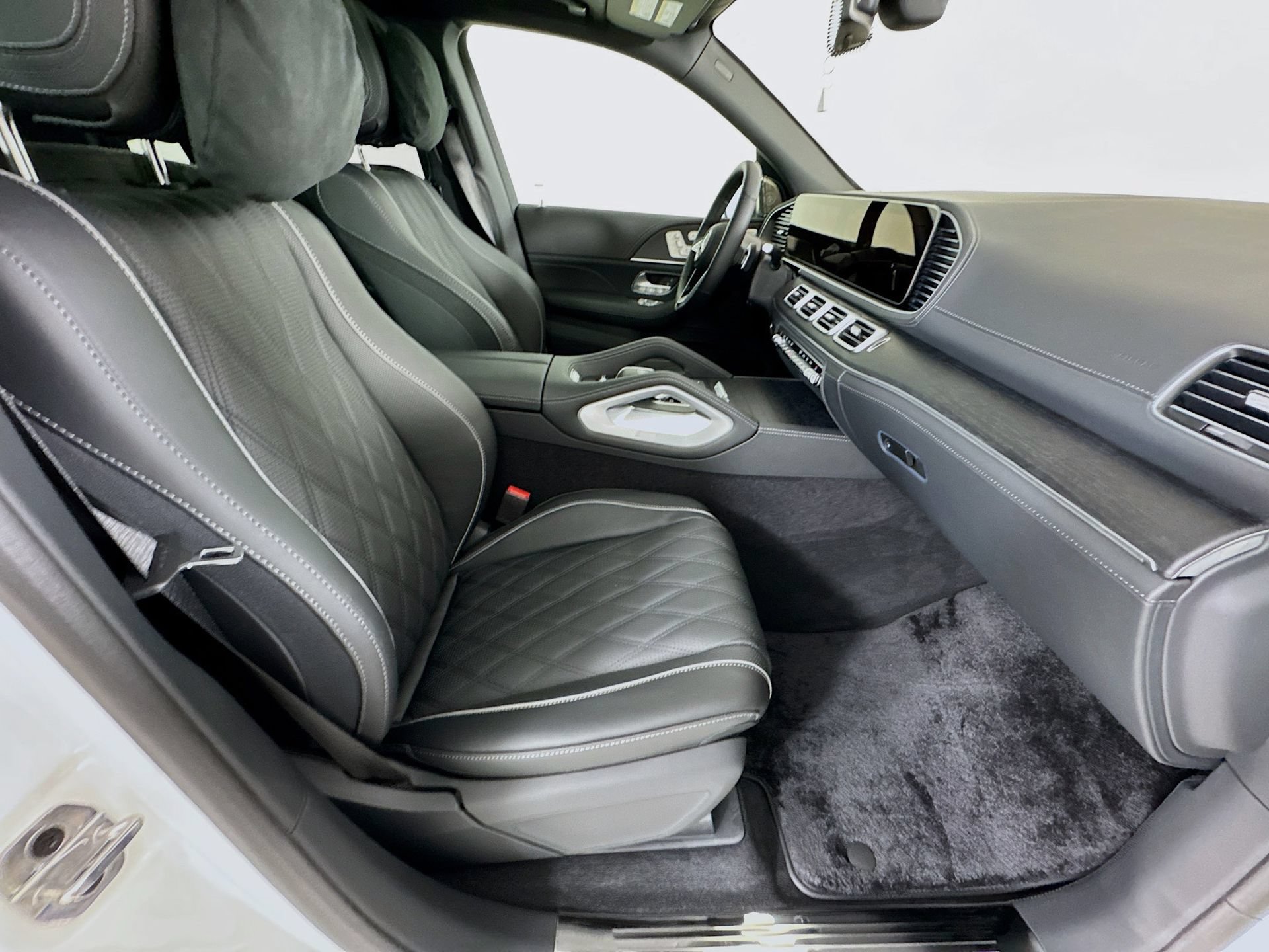 New 2026 Mercedes-Benz Maybach GLS 600 4MATIC image 31