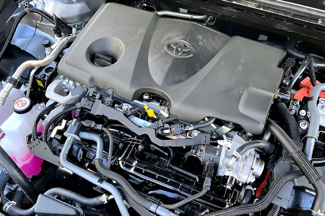 Used 2026 Toyota Camry SE FWD image 28