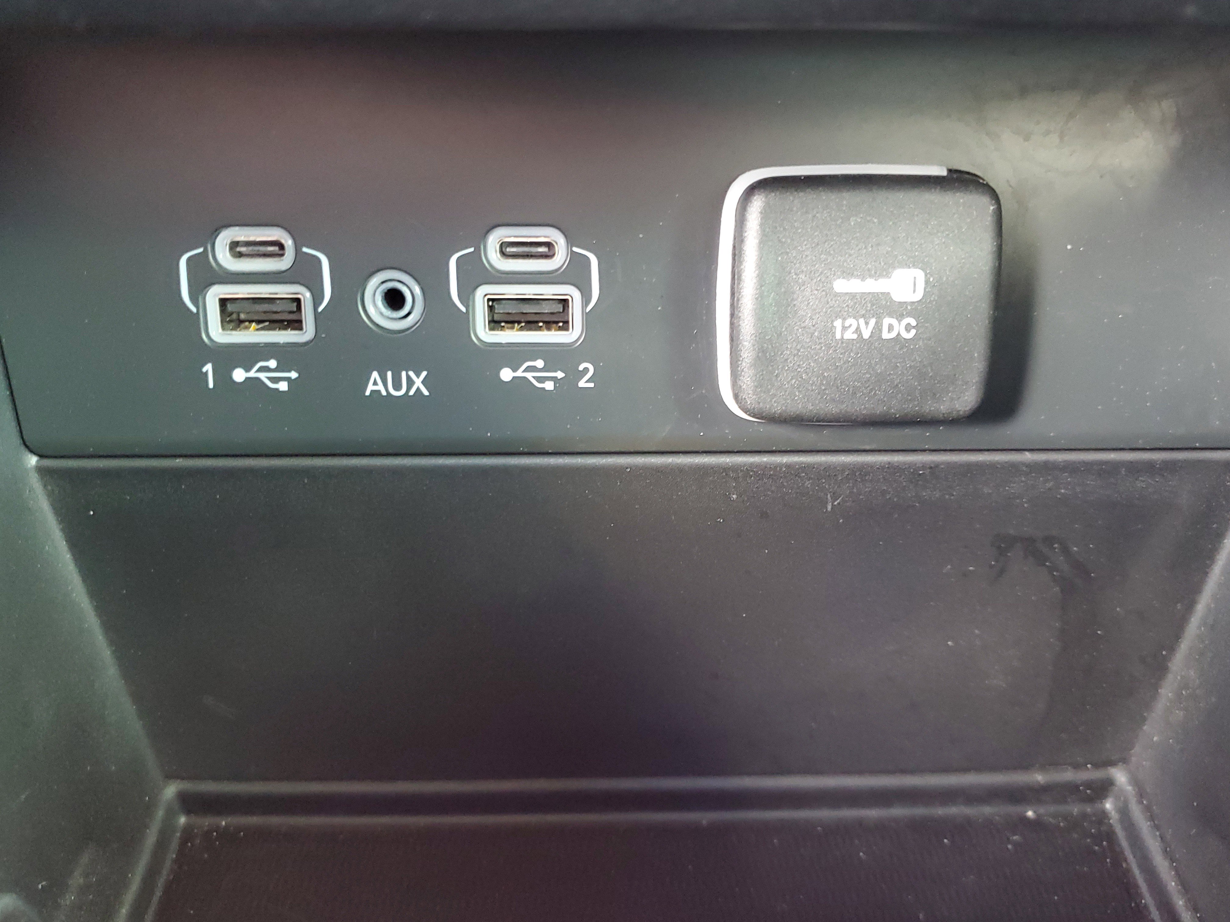 Used 2025 Jeep Grand Cherokee L Laredo w/ Trailer Tow Package image 27