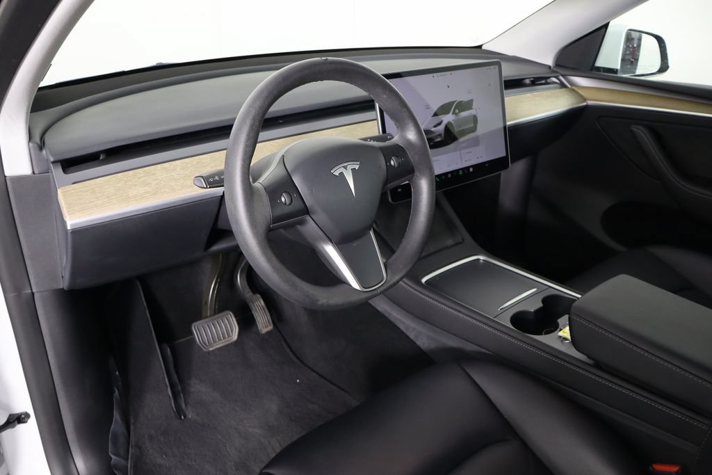 Used 2023 Tesla Model Y Long Range AWD/4WD image 23