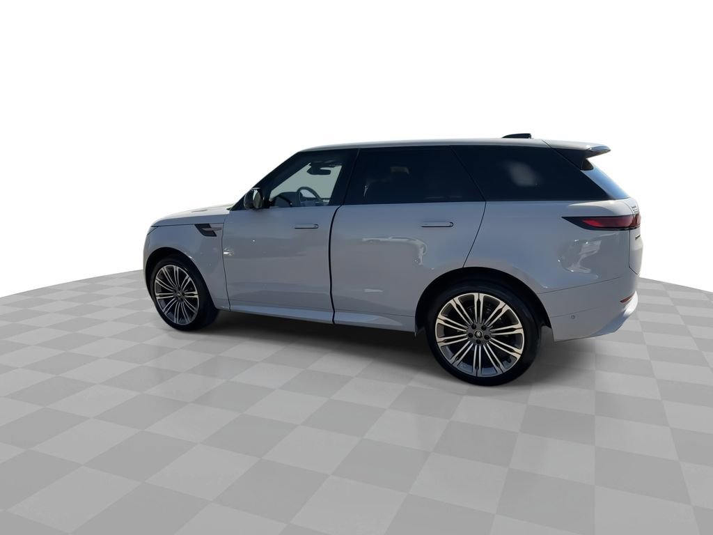 Used 2025 Land Rover Range Rover Sport Dynamic SE image 5