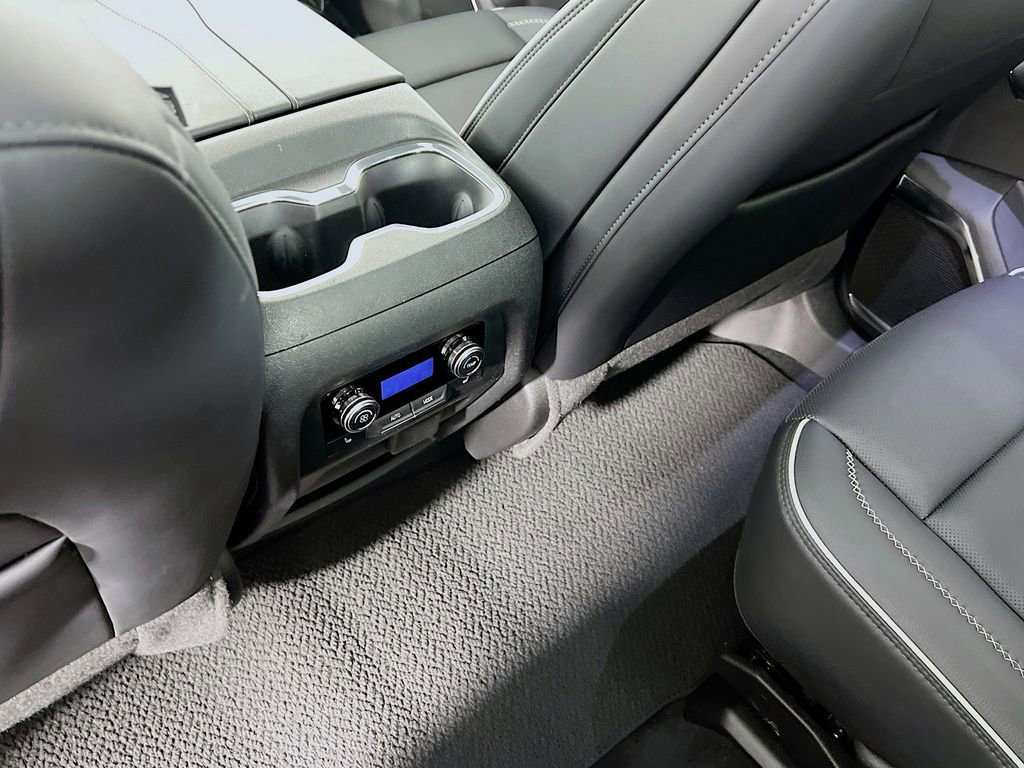 Certified 2024 GMC Acadia Denali w/ Super Cruise Package image 24