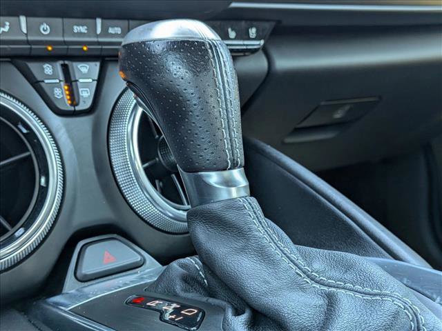 Used 2020 Chevrolet Camaro SS RWD image 11