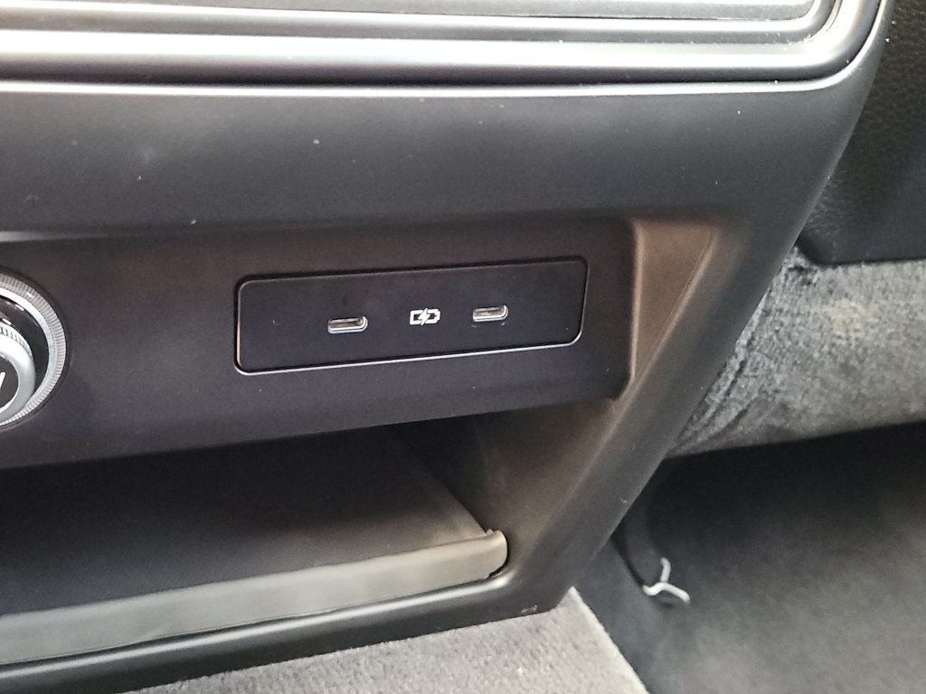 Certified 2024 Porsche Cayenne AWD/4WD image 26