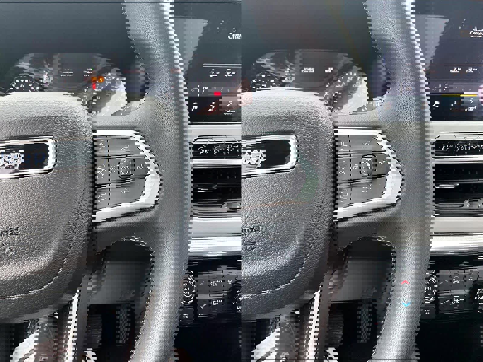 Used 2023 Jeep Compass Limited w/ Sun and Sound Group image 24