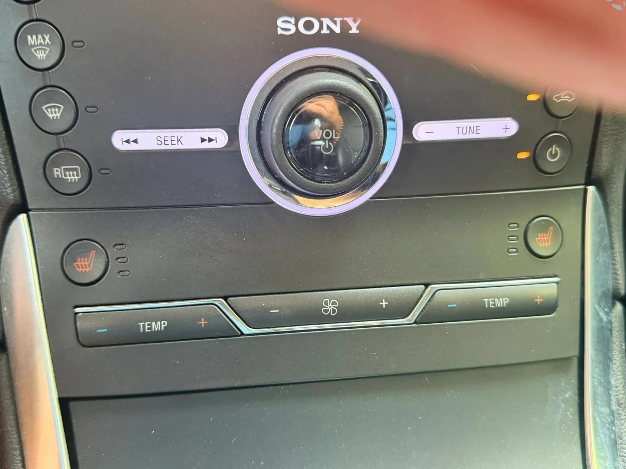 Used 2016 Ford Edge Titanium FWD image 15