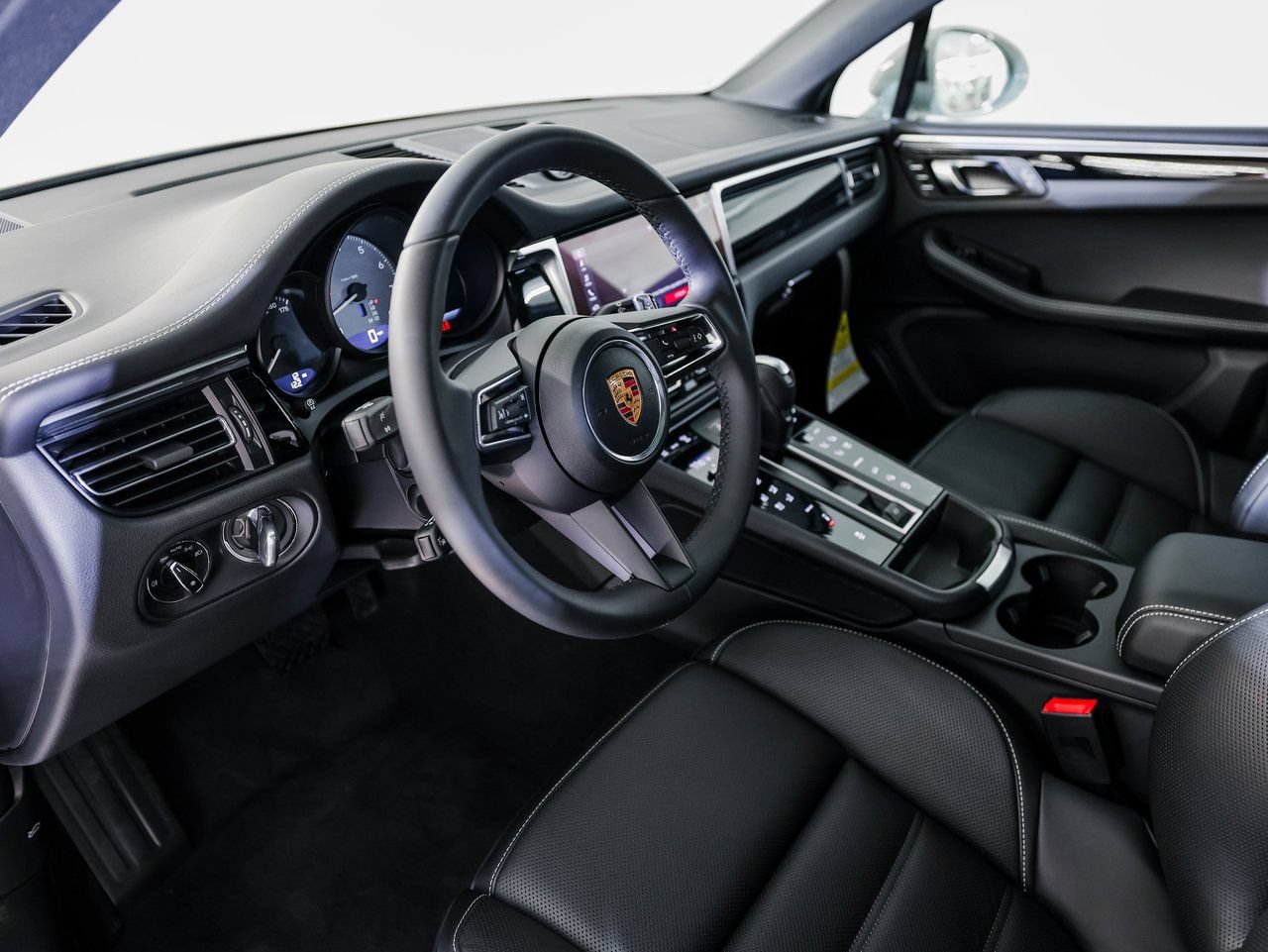 New 2026 Porsche Macan S AWD/4WD image 4