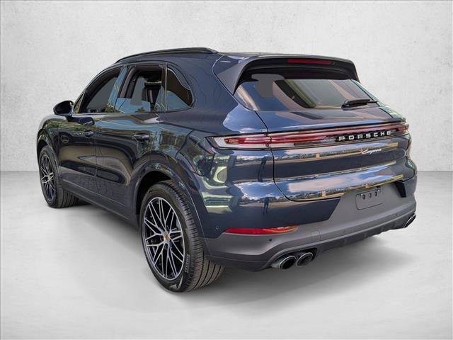 Used 2024 Porsche Cayenne AWD/4WD image 8