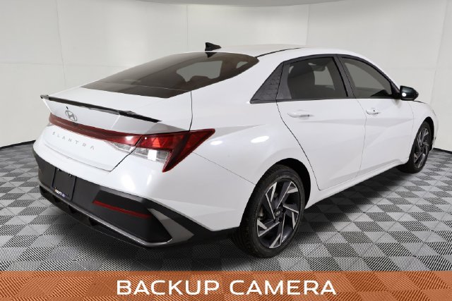 Used 2025 Hyundai Elantra Sport FWD image 6