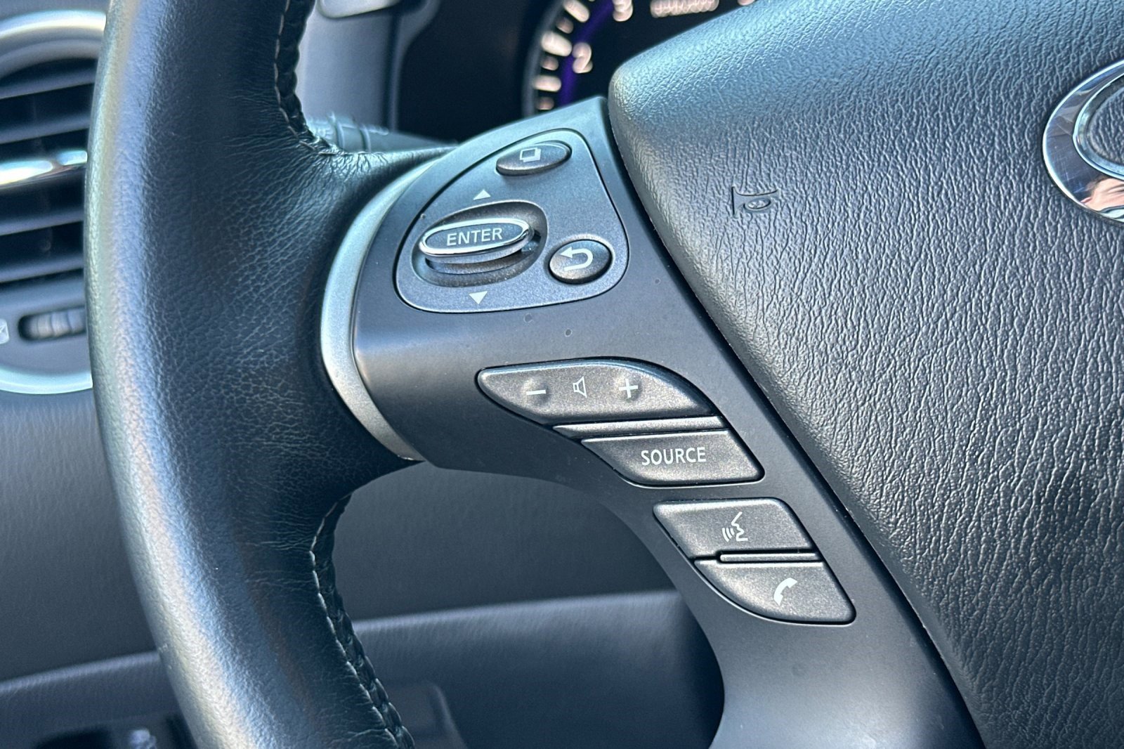 Used 2020 INFINITI QX60 Luxe image 31