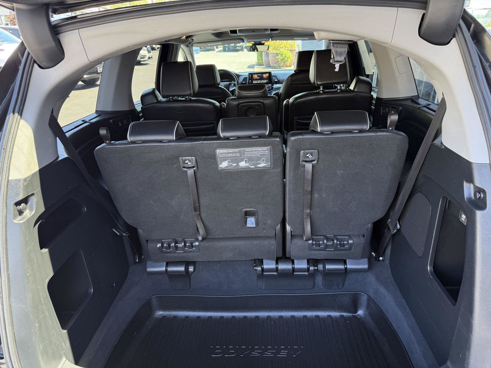 Used 2022 Honda Odyssey Elite image 15