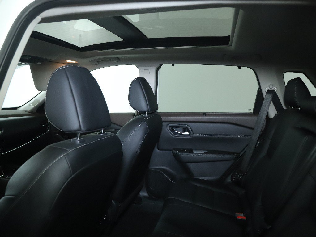 Certified 2023 Nissan Rogue SL AWD/4WD image 15