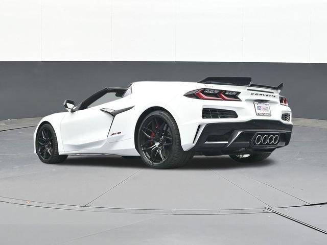 Used 2024 Chevrolet Corvette Z06 RWD image 39