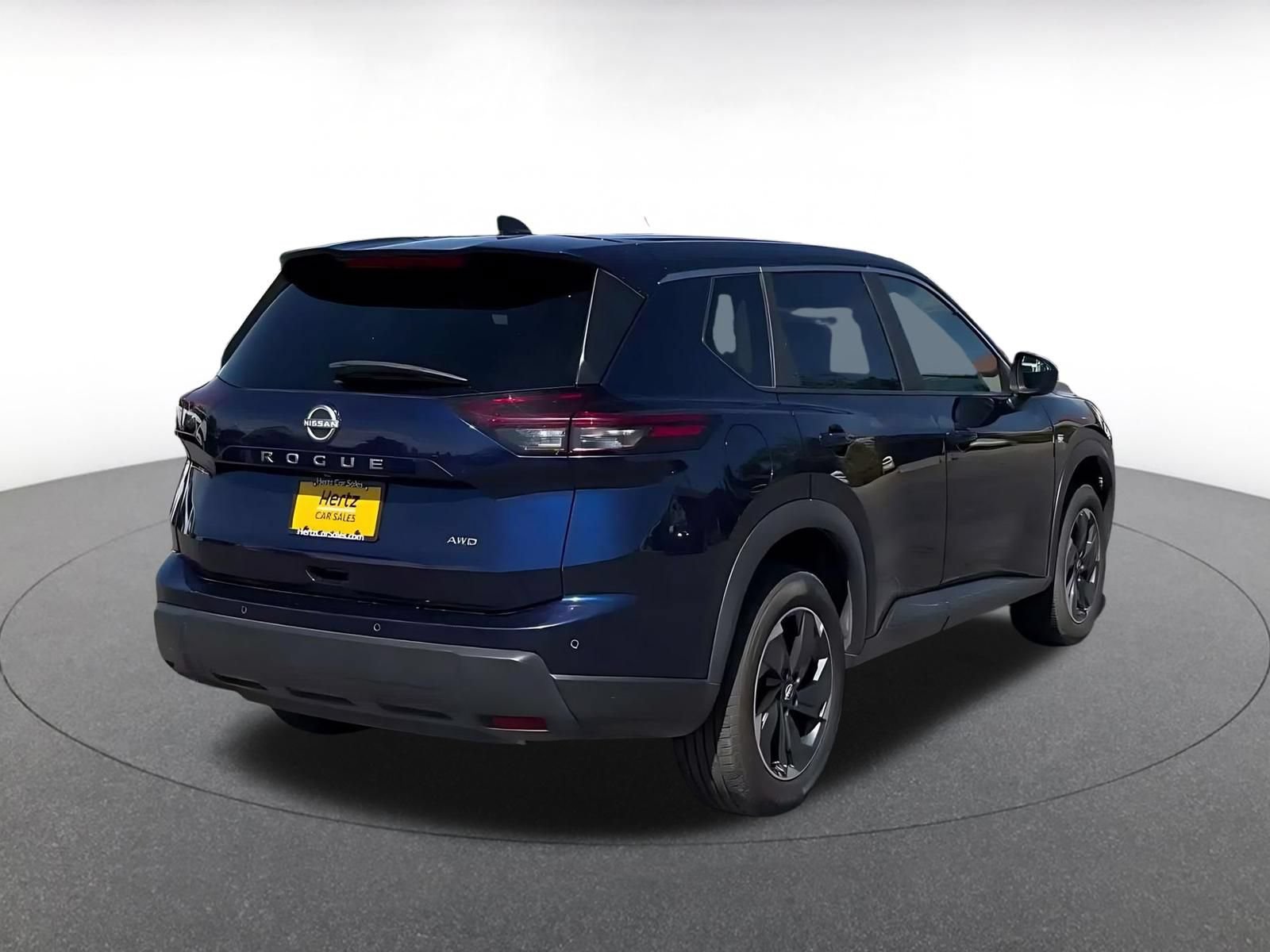 Used 2025 Nissan Rogue SV AWD/4WD image 13