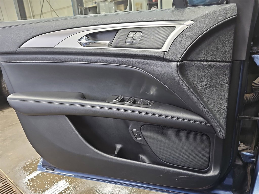 Used 2019 Lincoln MKZ Premiere image 24