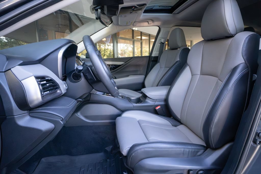 Certified 2025 Subaru Outback Limited AWD/4WD image 8