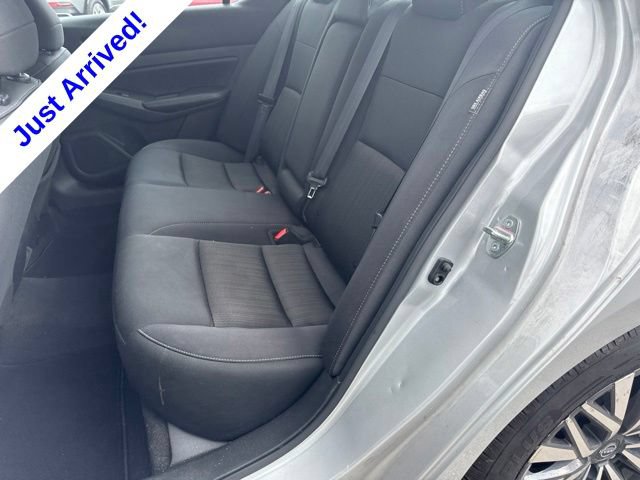 Used 2024 Nissan Altima 2.5 SV FWD image 9