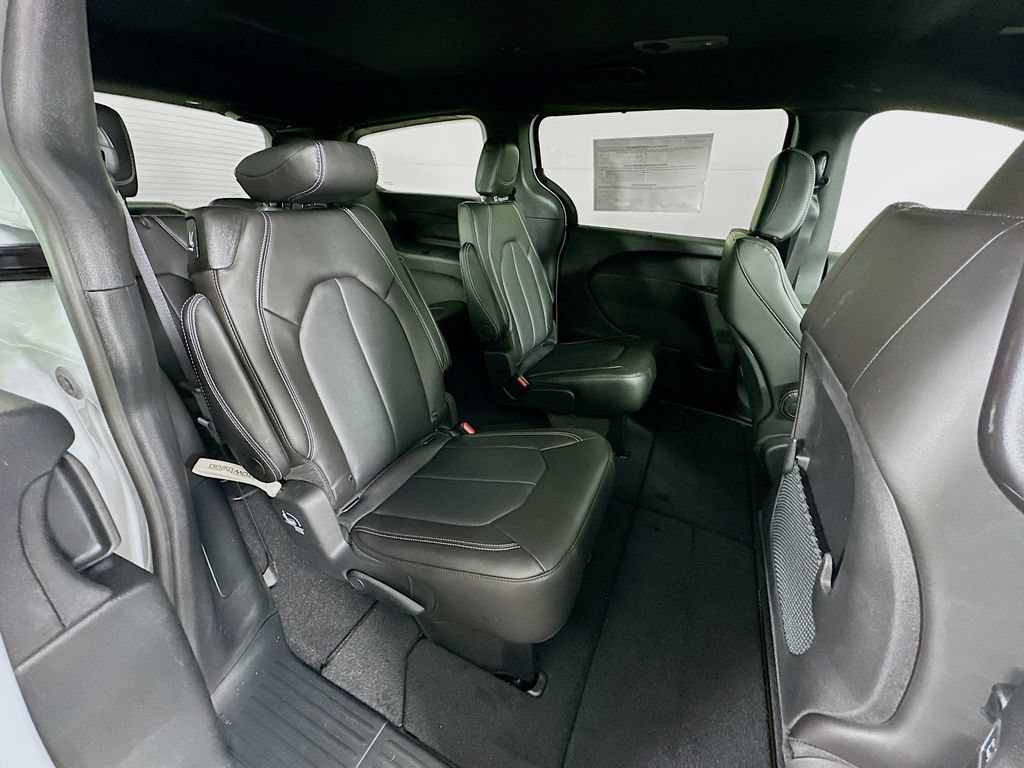 New 2026 Chrysler Voyager LX FWD image 34