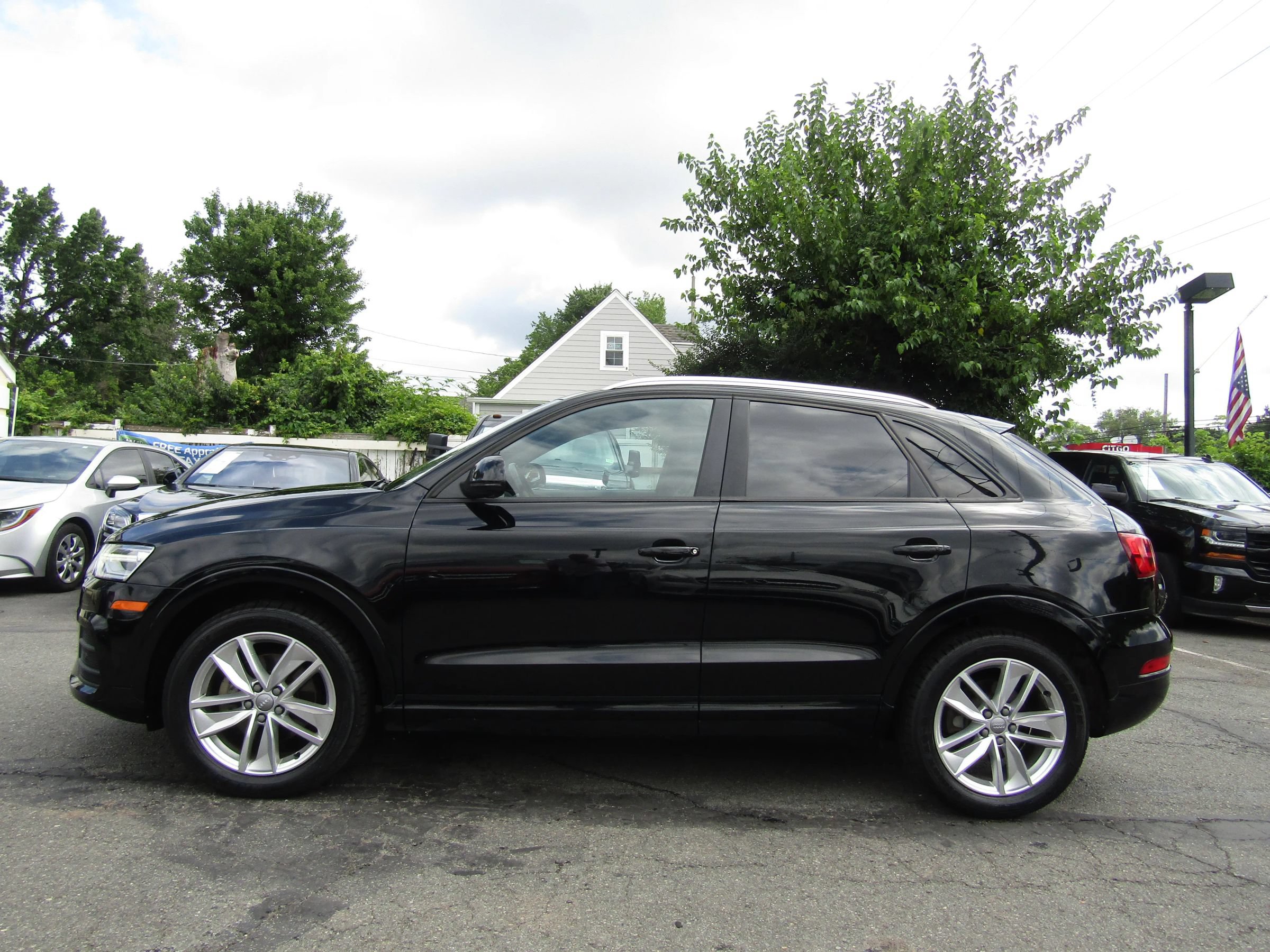Used 2017 Audi Q3 2.0T Premium AWD/4WD image 4