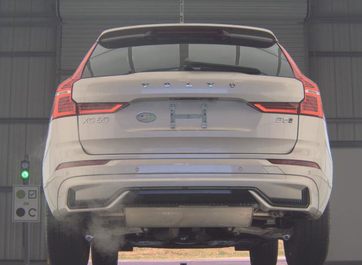 Used 2025 Volvo XC60 B5 Plus image 10