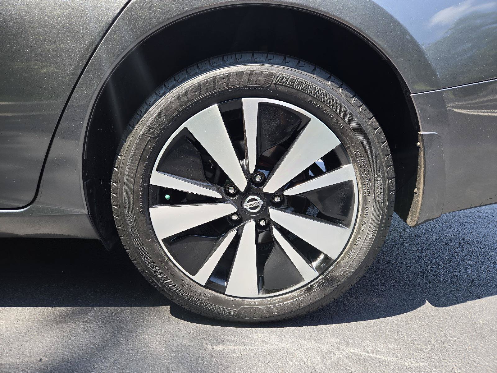 Used 2019 Nissan Altima 2.5 SV AWD/4WD image 10