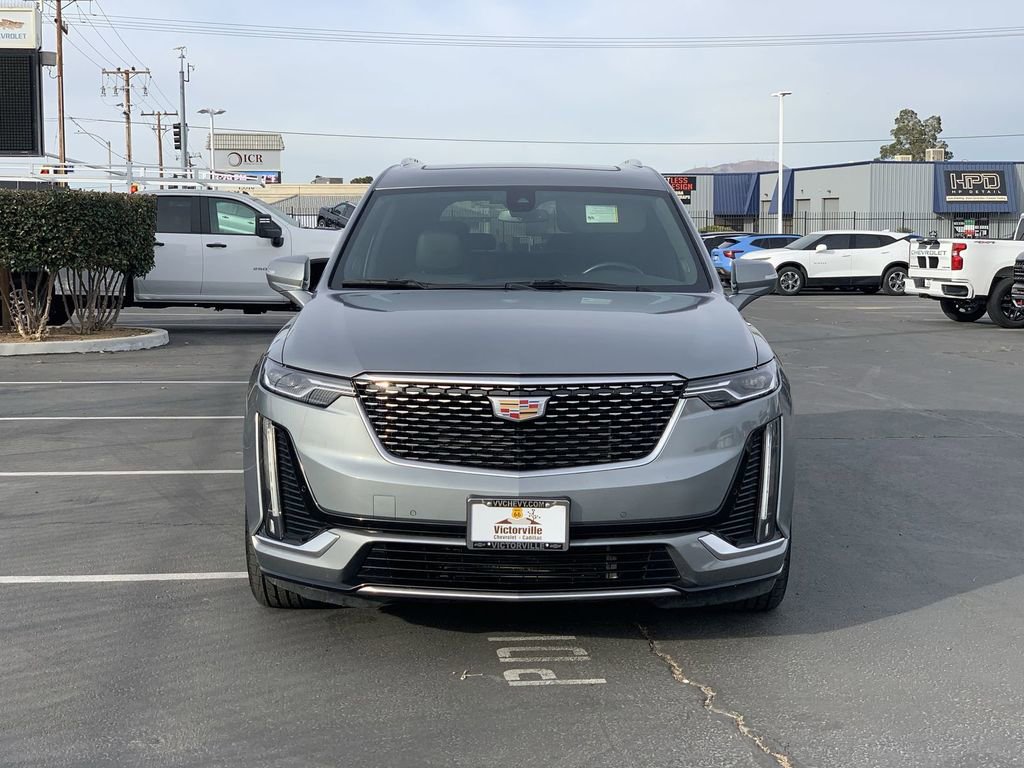 Used 2023 Cadillac XT6 Premium Luxury image 2