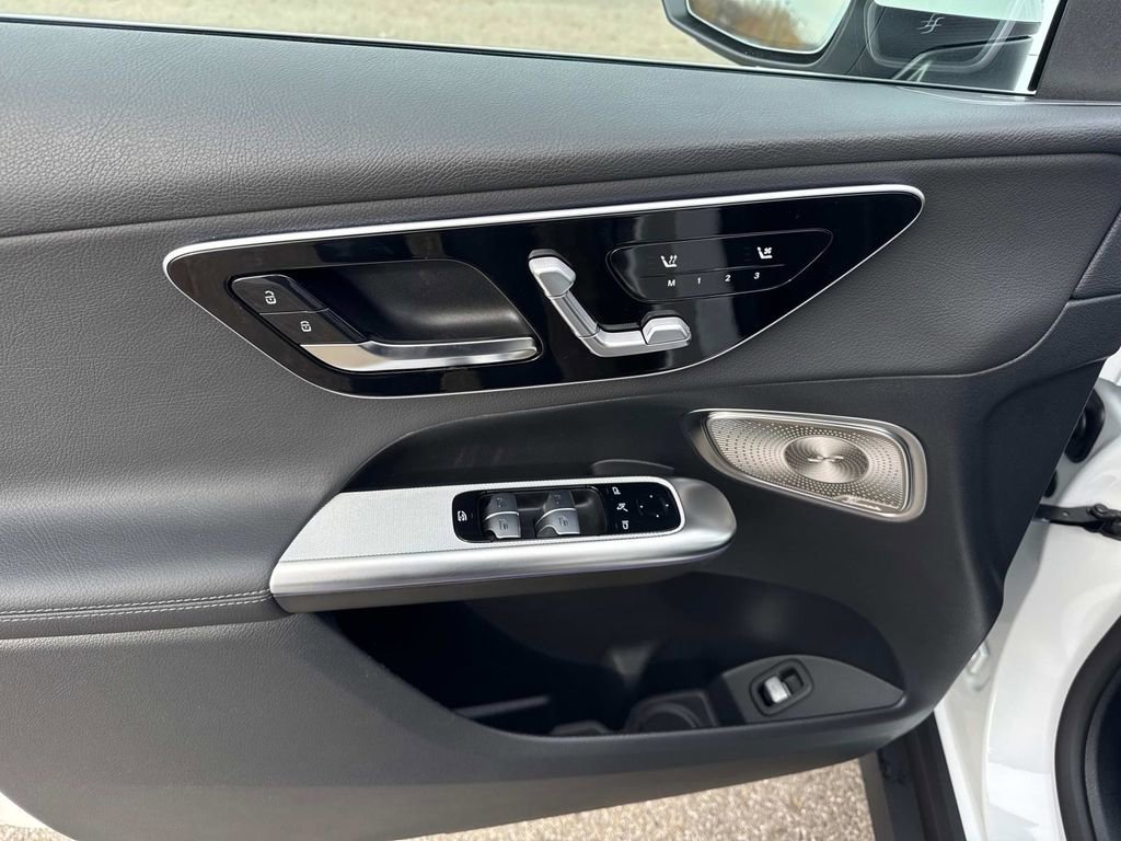 New 2026 Mercedes-Benz GLC 300 4MATIC image 17