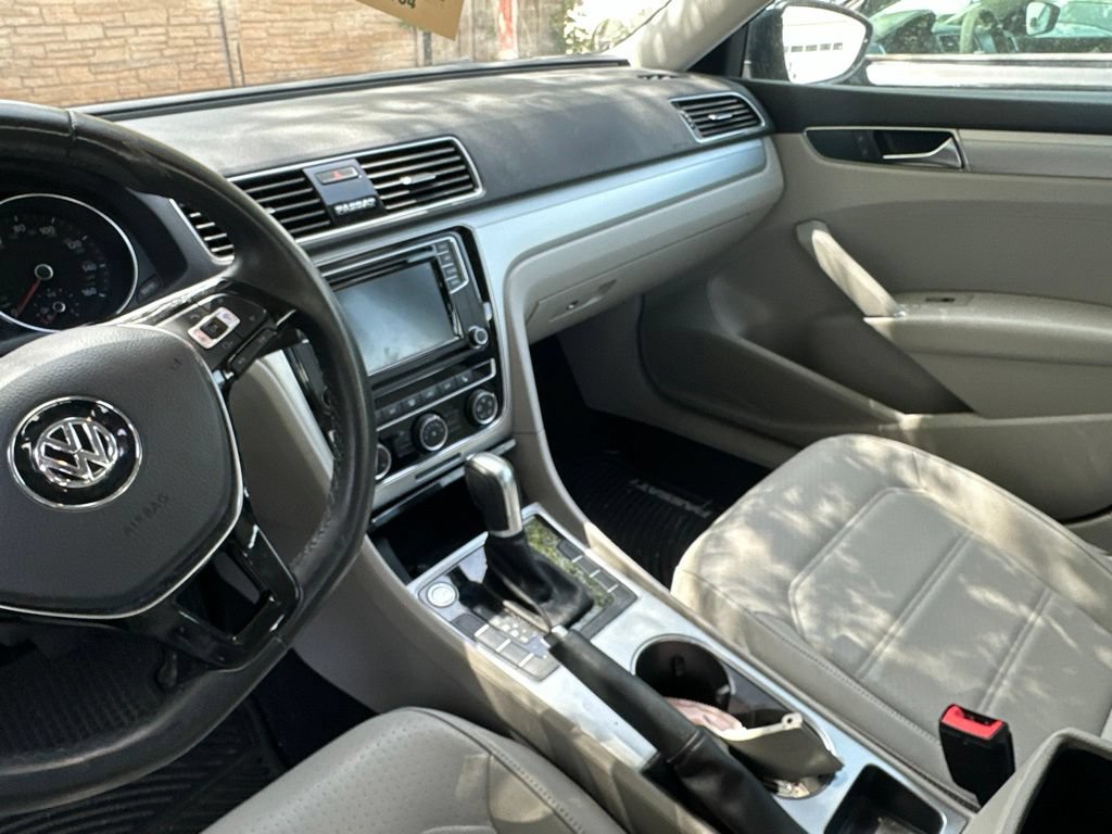 Used 2019 Volkswagen Passat 2.0T Wolfsburg FWD image 13