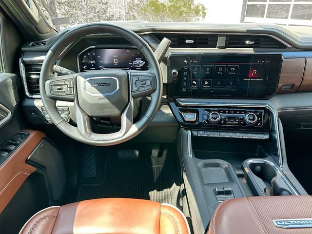 Used 2025 GMC Sierra 3500 Denali Ultimate AWD/4WD image 24