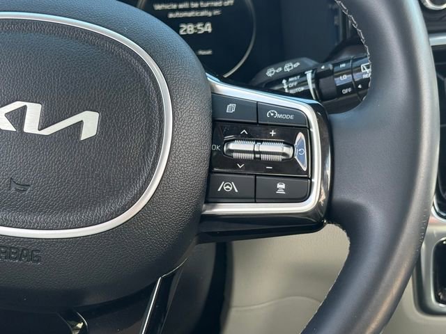 Used 2023 Kia Sorento SX AWD/4WD image 11
