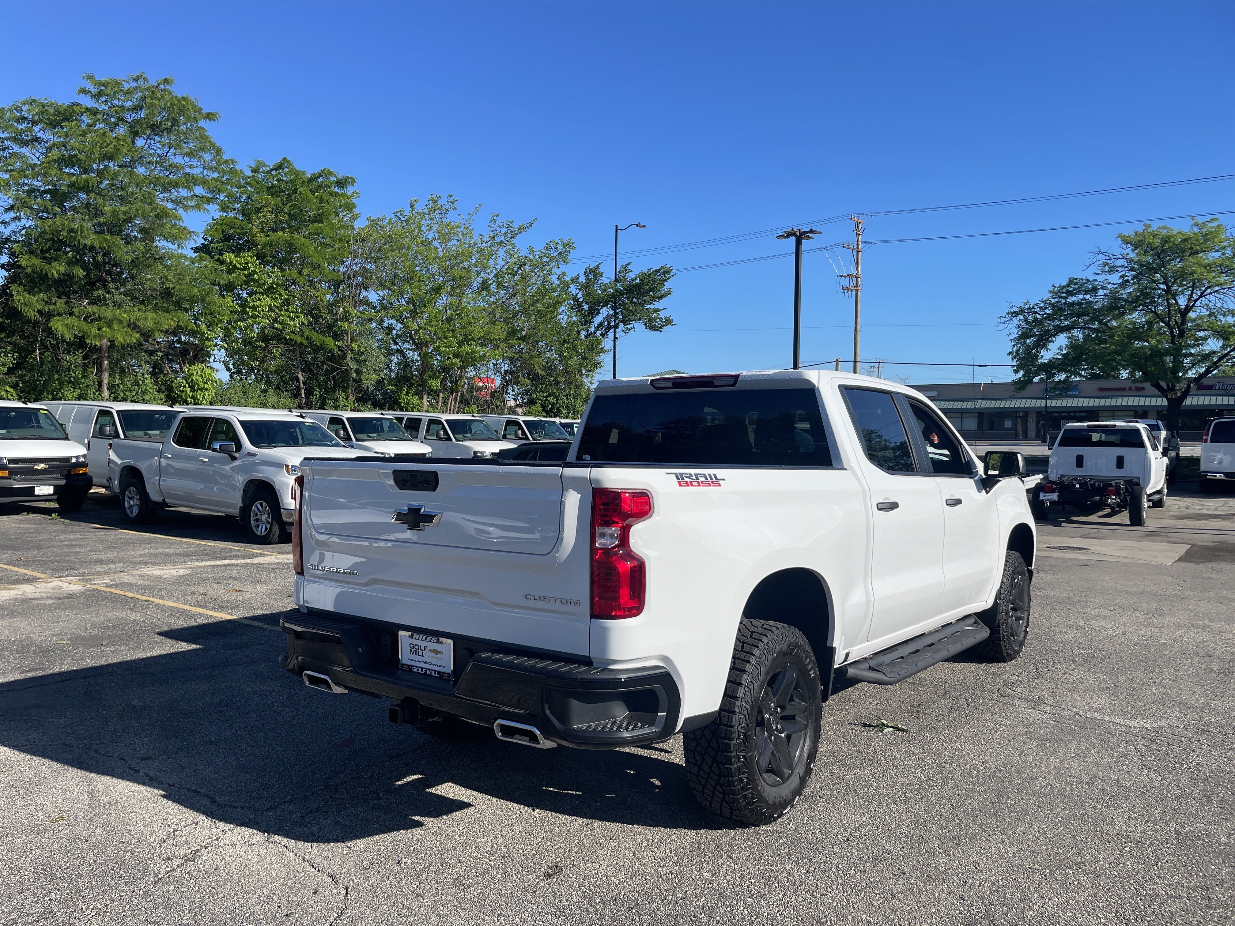 New 2026 Chevrolet Silverado 1500 Custom Trail Boss AWD/4WD image 5
