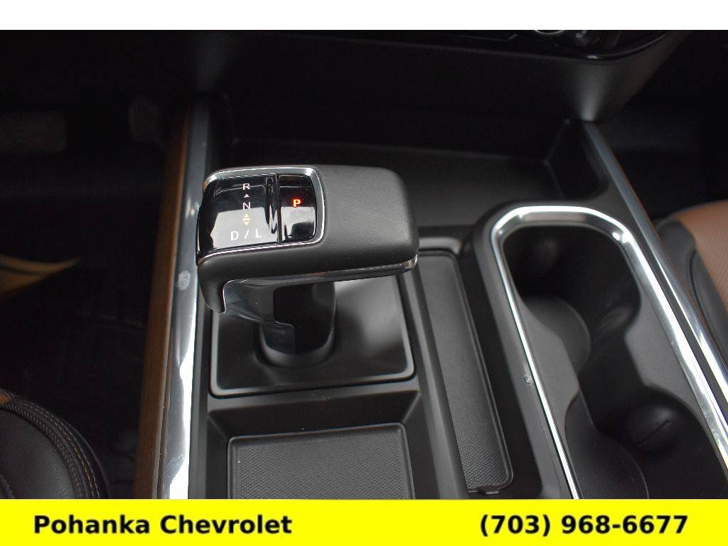 Used 2024 Chevrolet Silverado 1500 High Country w/ Technology Package AWD/4WD image 16