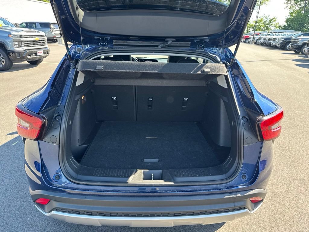 Used 2024 Chevrolet Trax LT w/ Driver Confidence Package FWD image 6