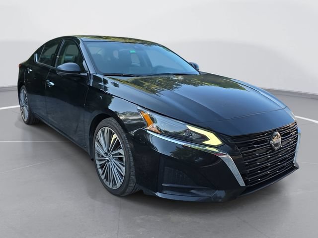 Used 2023 Nissan Altima 2.5 SL FWD image 2