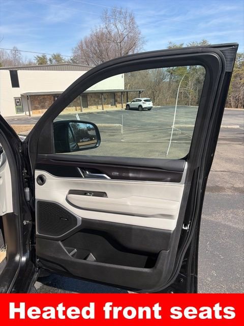 Used 2023 Jeep Wagoneer L 4WD image 19