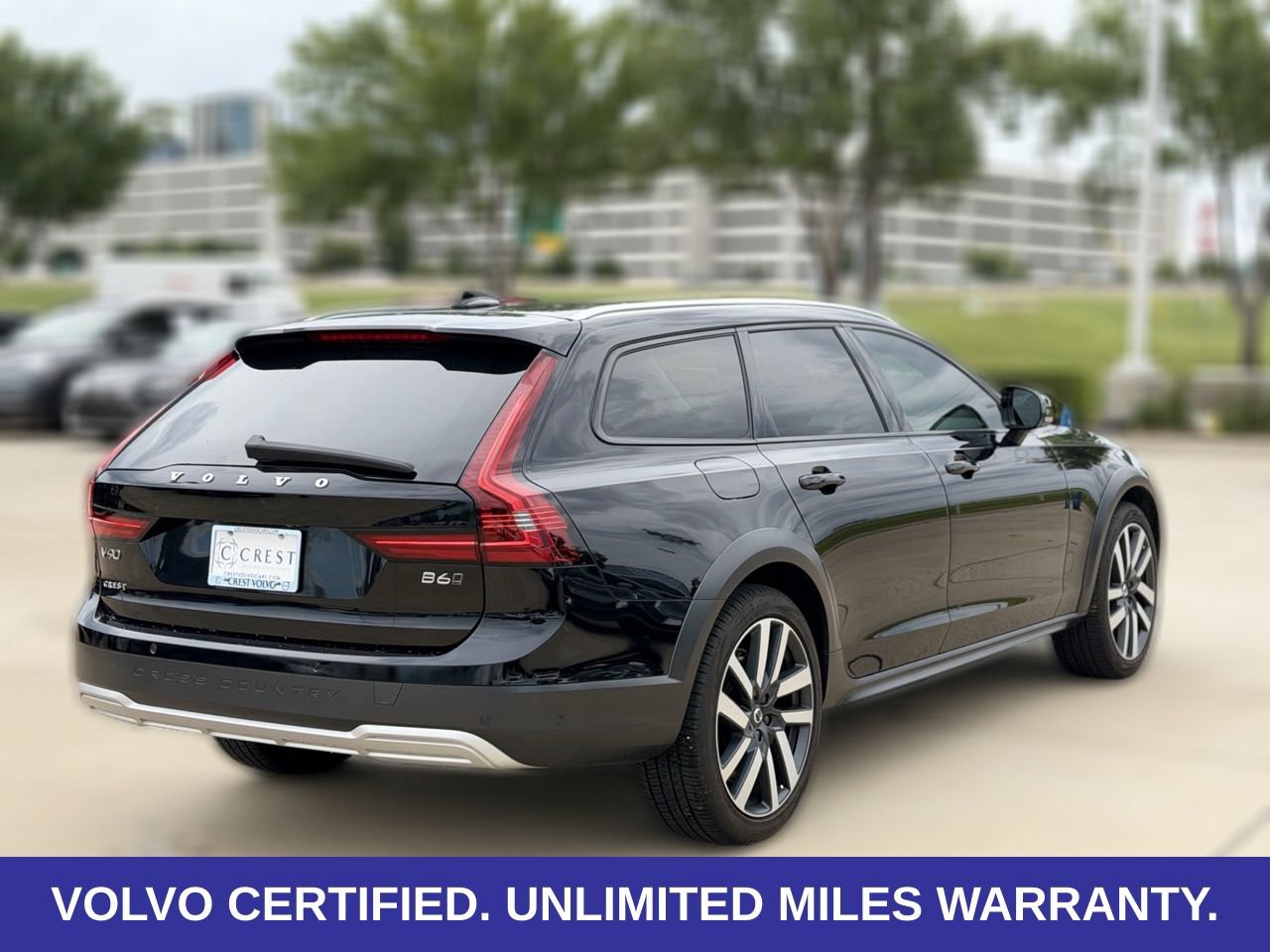 Certified 2025 Volvo V90 B6 Cross Country Ultra AWD/4WD image 7